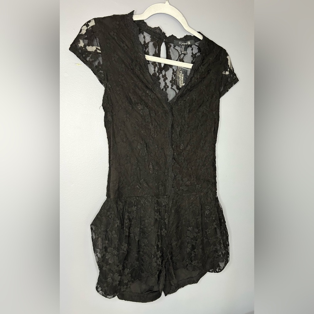 Forever 21 Romper M Black Floral Lace Coquette V Neck Sexy Whimsygoth Fairy Goth - Picture 3 of 16